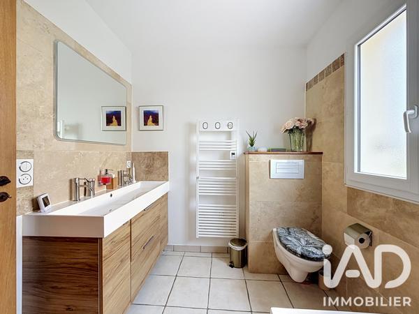 Maison à vendre 5 pièces 136 m² Vacqueyras