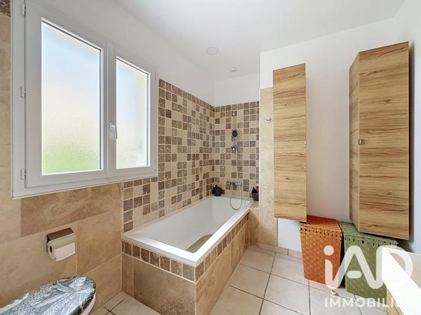 Maison à vendre 5 pièces 136 m² Vacqueyras