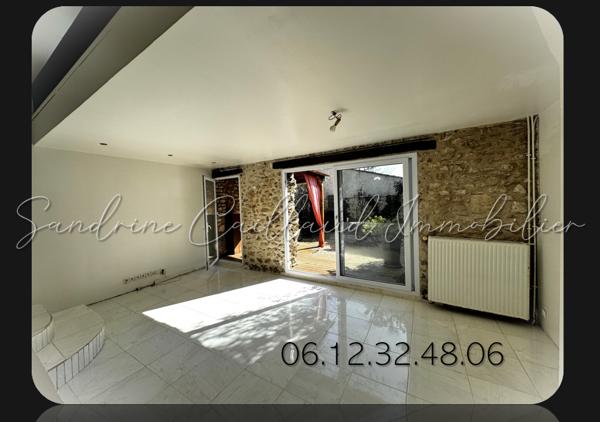 EXCLUSIVITÉ  - proche HOUDAN 17MN DANS LE 78 - Maison ancienne Loft - 3 chambres - bureau -  jardin - parking - 299000 Euros HAI