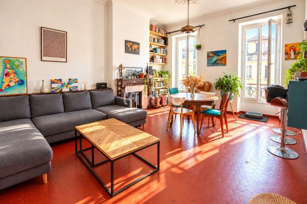 Marseille 4ème Cinq Avenues Longchamp / Appartement lumineux
