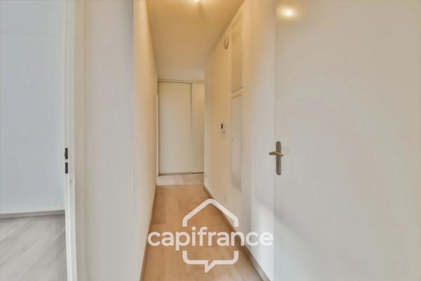 À LOUER – TOURCOING – Appartement T3 récent avec balcon exposé sud et double stationnement