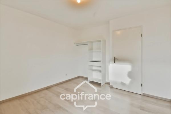 À LOUER – TOURCOING – Appartement T3 récent avec balcon exposé sud et double stationnement