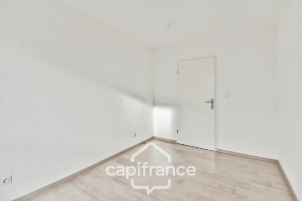 À LOUER – TOURCOING – Appartement T3 récent avec balcon exposé sud et double stationnement