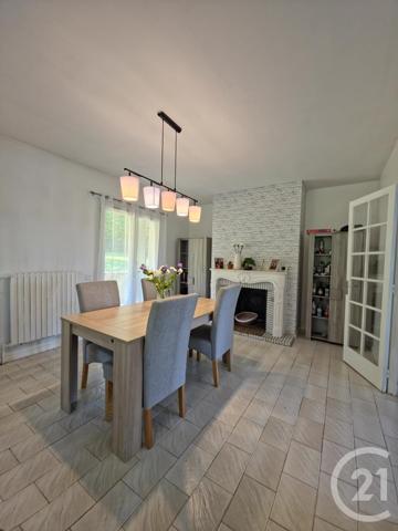 Maison à vendre  5 pièces - 122,30 m 2   ST PIERRE DU MONT  - 40