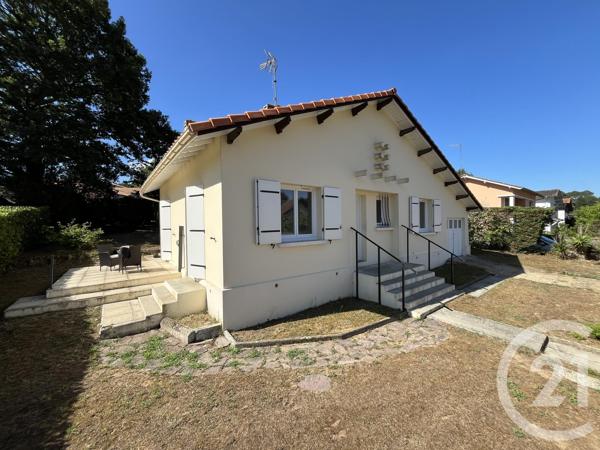 Maison à vendre  5 pièces - 122,30 m 2   ST PIERRE DU MONT  - 40