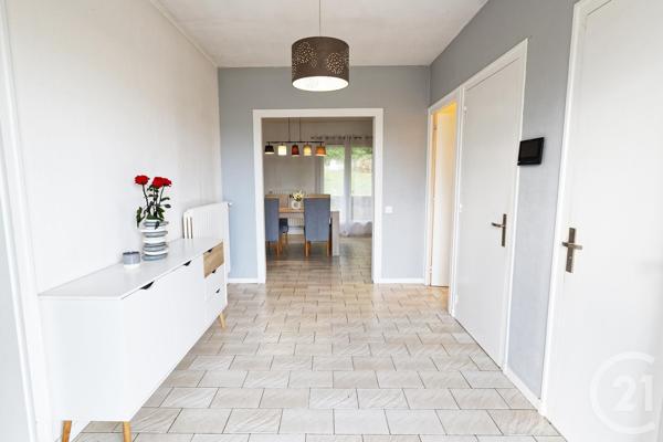 Maison à vendre  5 pièces - 122,30 m 2   ST PIERRE DU MONT  - 40