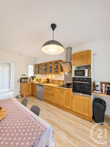Maison à vendre  5 pièces - 122,30 m 2   ST PIERRE DU MONT  - 40