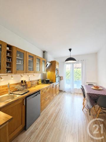 Maison à vendre  5 pièces - 122,30 m 2   ST PIERRE DU MONT  - 40