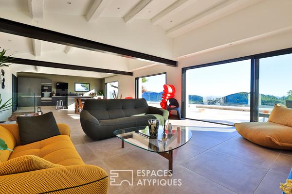 Maison contemporaine et sa vue panoramique