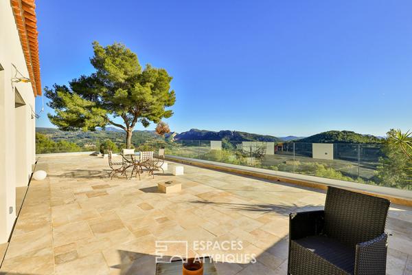 Maison contemporaine et sa vue panoramique