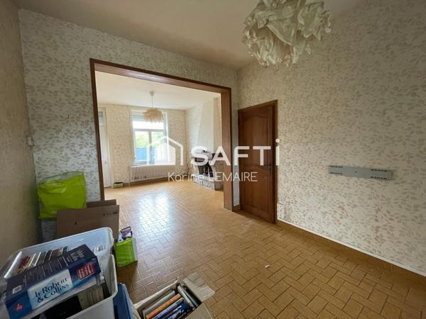 Maison semi individuelle par le garage