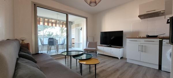 Golfe Juan (06220) BEAU 2P AVEC PISCINE AU ROOF TOP