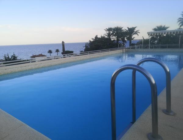 Golfe Juan (06220) BEAU 2P AVEC PISCINE AU ROOF TOP