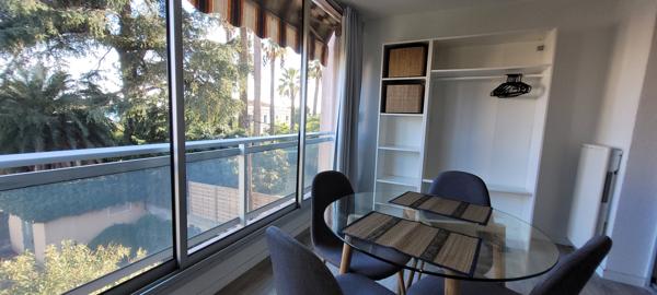 Golfe Juan (06220) BEAU 2P AVEC PISCINE AU ROOF TOP