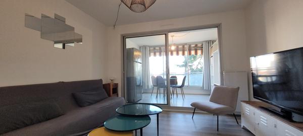 Golfe Juan (06220) BEAU 2P AVEC PISCINE AU ROOF TOP