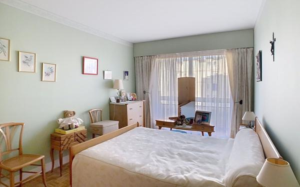 Appartement à vendre    3 pièces • 63,33 m2 Issy-les-Moulineaux