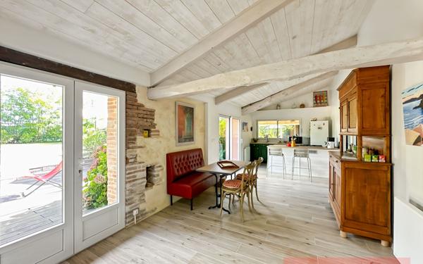 Maison à vendre    8 pièces •  Lagrave