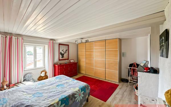 Maison à vendre    8 pièces •  Lagrave