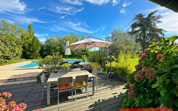 Maison à vendre    8 pièces •  Lagrave