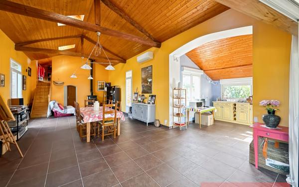 Maison à vendre    8 pièces •  Lagrave