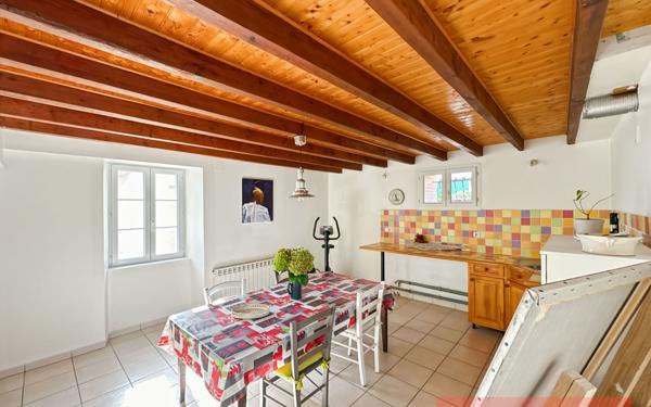 Maison à vendre    8 pièces •  Lagrave