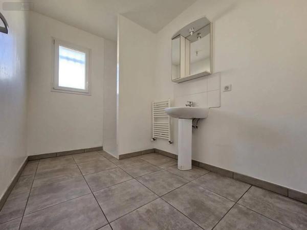 Location - Appartement Sancé 71000 3 pièces 84 m 2