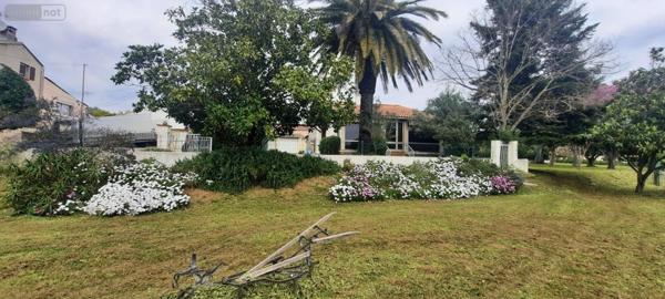 Maison à vendre à Pierrefeu-du-Var dans le Var (83390), ref : BRESSON   
HAMEAU LES PLATANES