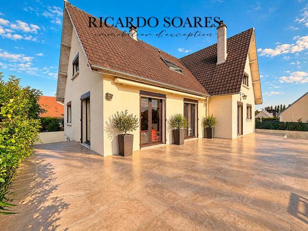 PONT-SAINTE MAXENCE (SARRON) 60700 - VUE SUR L'OISE / MAISON FAMILIALE 163 m2 AU SOL / SOUS-SOL TOTAL / 5 CHAMBRES / TERRAIN 1125 m2