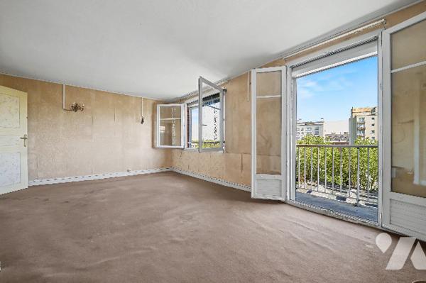 Dernier étage avec ascenseur, à 3 minutes à pieds de la station CHATILLON-MONTROUGE,
