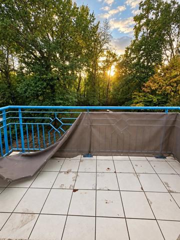 Vente                                                      Appartement
                        
                     2 pièces                      42 m2                     à Cesson