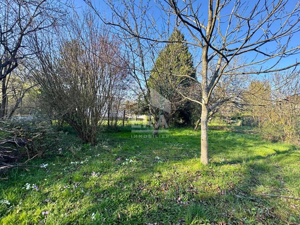Terrain à bâtir Combs La Ville 658 m2