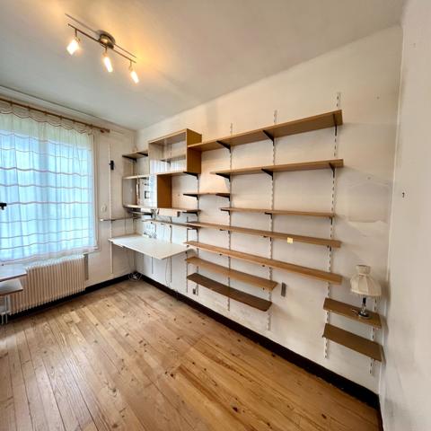 Maison
                                                                                                                                                                                                                                                                                                                        3 pièce(s)                                                                                                                                                                                                          3 chambre(s)                                                                                                                                                                                                          62  m²
