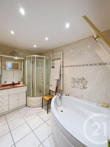 Appartement F5 à vendre  6 pièces - 109 m2 REMIREMONT - 88