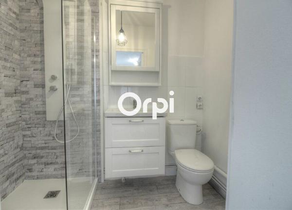 Appartement à louer    2 pièces • 44,60 m2 Meyzieu