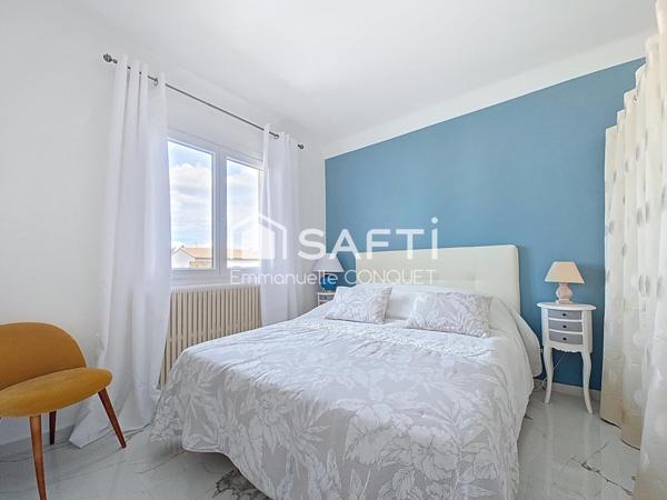 Maison 4 faces de 122 m² habitables avec garage et annexes