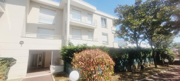Appartement Noisy Le Grand 3 pièce(s) avec jardin de 94m²
