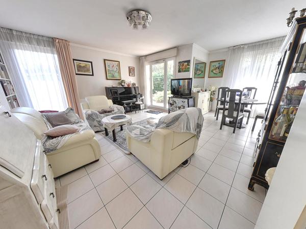 Appartement Noisy Le Grand 3 pièce(s) avec jardin de 94m²
