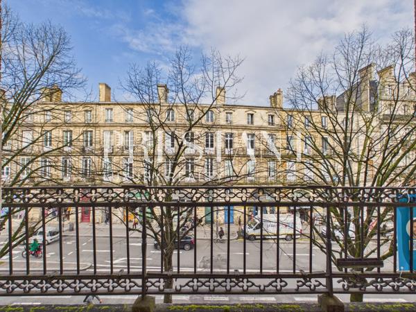 APPARTEMENT HAUSSMANNIEN – 168 M² – PORTE DE BOURGOGNE, BORDEAUX