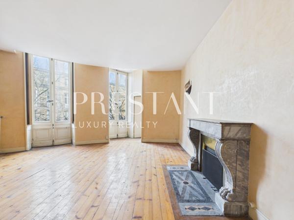 APPARTEMENT HAUSSMANNIEN – 168 M² – PORTE DE BOURGOGNE, BORDEAUX