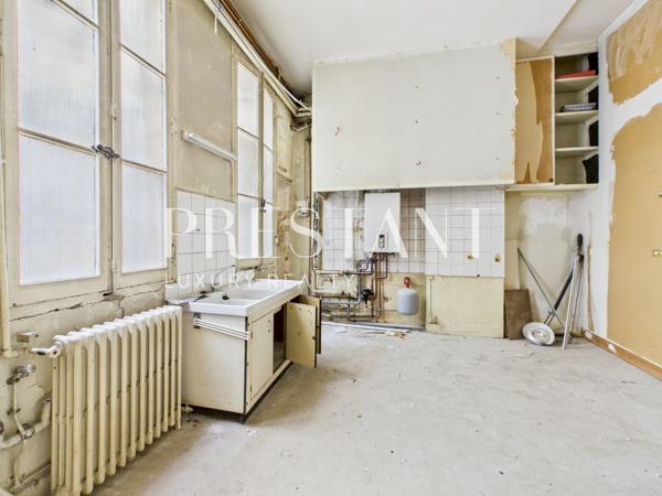 APPARTEMENT HAUSSMANNIEN – 168 M² – PORTE DE BOURGOGNE, BORDEAUX