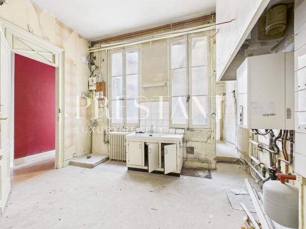 APPARTEMENT HAUSSMANNIEN – 168 M² – PORTE DE BOURGOGNE, BORDEAUX