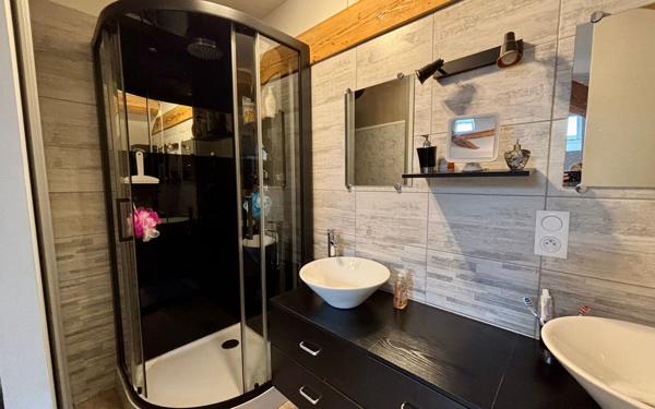 Maison à vendre    6 pièces • 298 m2 Aussillon