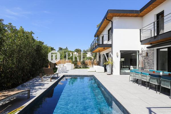 AUGUSTA – VILLA CONTEMPORAINE AVEC PISCINE A CHIBERTA – 6 PERSONNES, ANGLET