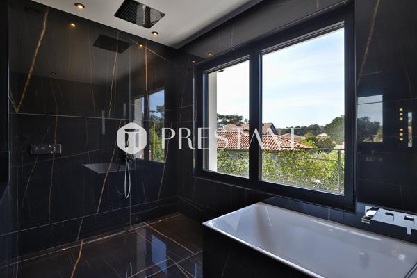 AUGUSTA – VILLA CONTEMPORAINE AVEC PISCINE A CHIBERTA – 6 PERSONNES, ANGLET