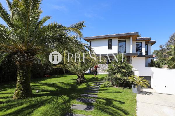 AUGUSTA – VILLA CONTEMPORAINE AVEC PISCINE A CHIBERTA – 6 PERSONNES, ANGLET