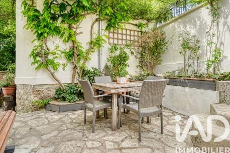 Location maison 5 pièces 117 m² Bougival