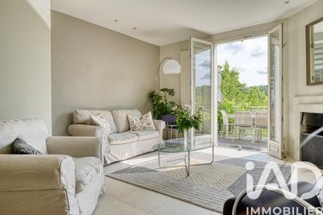 Location maison 5 pièces 117 m² Bougival