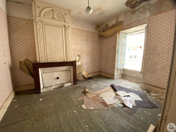 Un immeuble à rénover à Castillonnès