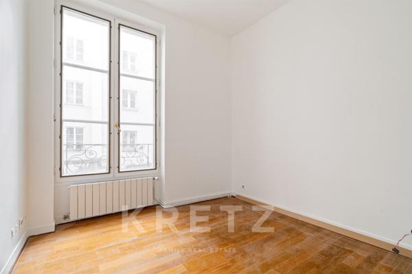 Paris 4ème - Marais - Saint-Paul - Immeuble XVIIIème - Très calme