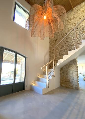 Uzès region, joli village avec commerces, grand Mas, renové avec charme, 200 m2 sur jardin de 2400 m2 avec pis Uzès (30700)